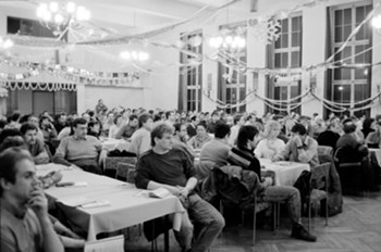 Zur vollständigen Abbildung auf das Bild klicken Fotoausschnitt