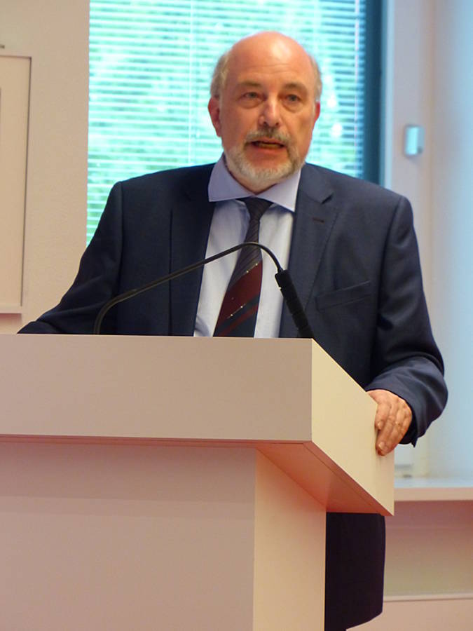 Abbildung Prof. Dr. Neitmann, Leiter des Brandenburgischen Landeshauptarchivs und amtierender Vorsitzender der KLA