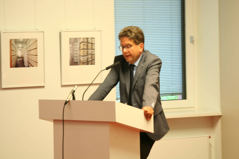 Dr. Heiden führt in die DDR-Überlieferung des LASA ein