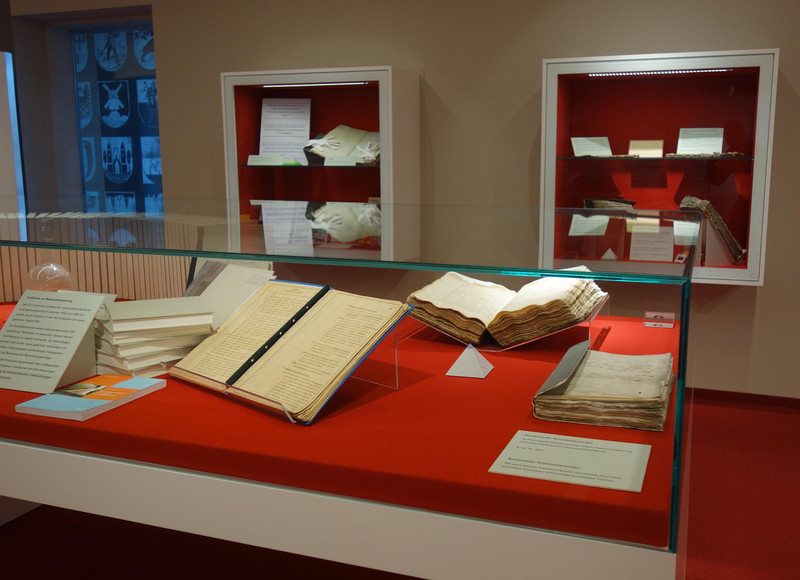 Abbildung Impressionen der Ausstellung. Klicken zum Vergrößern.